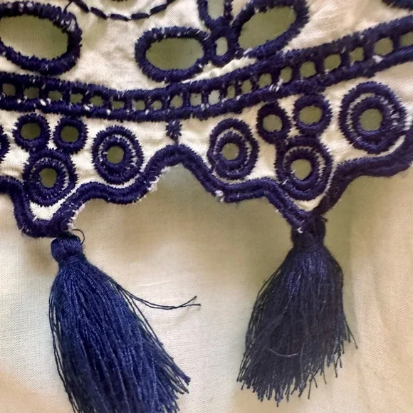 crown & ivy Lime Green Embroidered Tassel Blouse - Picture 4 of 6